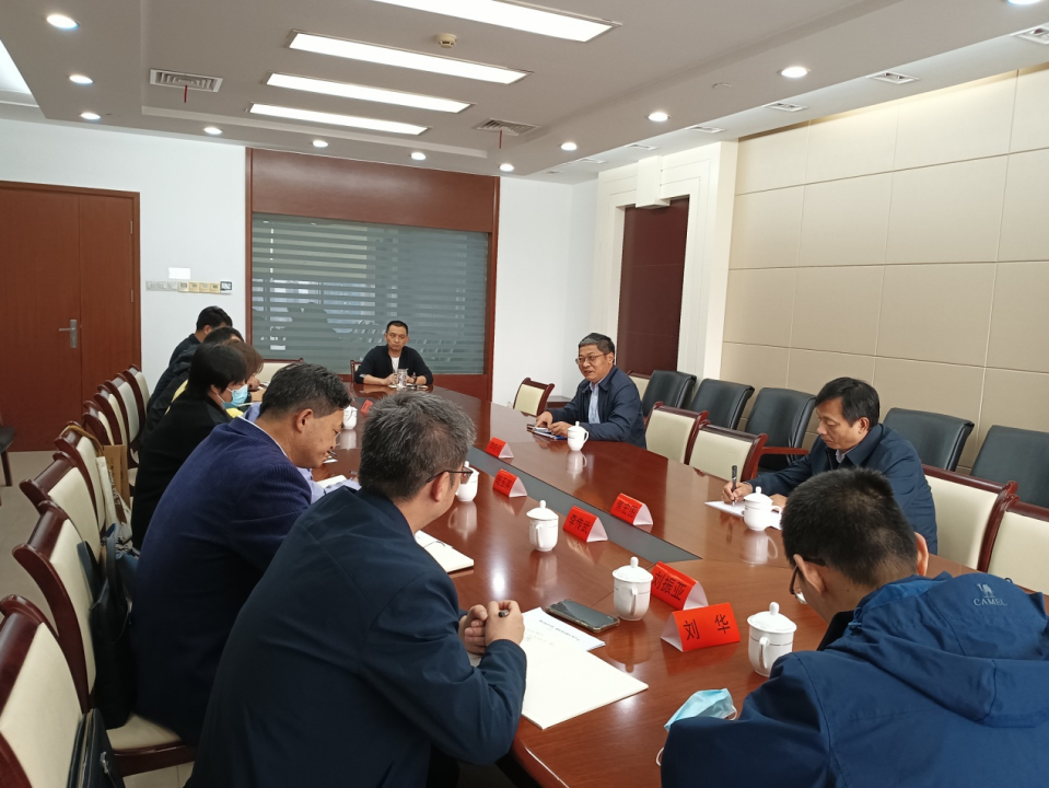 市社科聯(lián)召開智庫負(fù)責(zé)人會議 